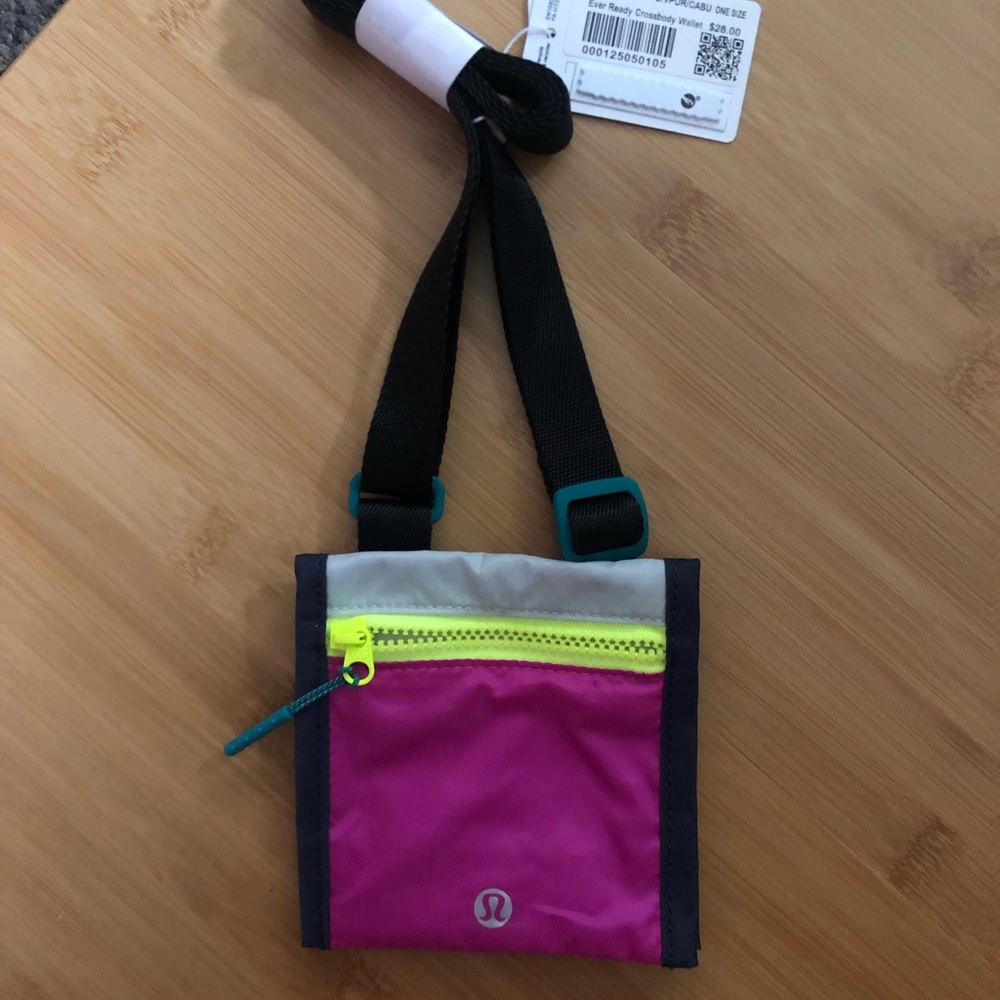 NWT Lululemon Wallet